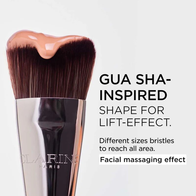 Clarins Double Serum Foundation Brush štětec na make-up 1 ks