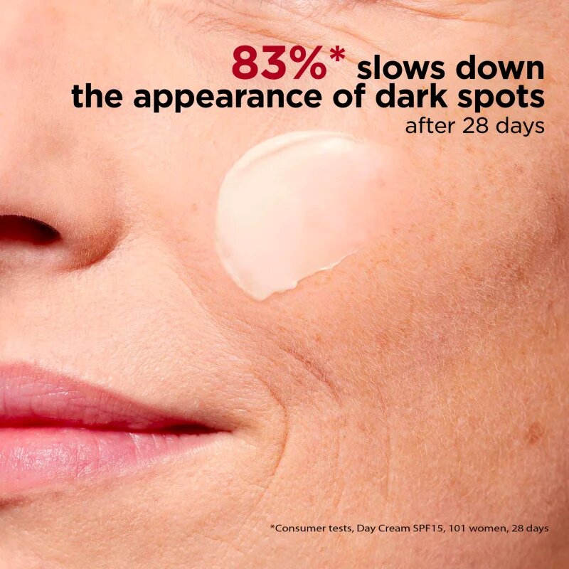 Clarins Super Restorative Day Cream SPF 15 omlazující denní krém SPF 15 50 ml