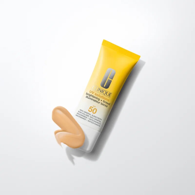 Clinique Sun UV Solutions Brightening Tinted Sunscream SPF50 rozjasňující tónovací krém odstín 01 Light 40 ml