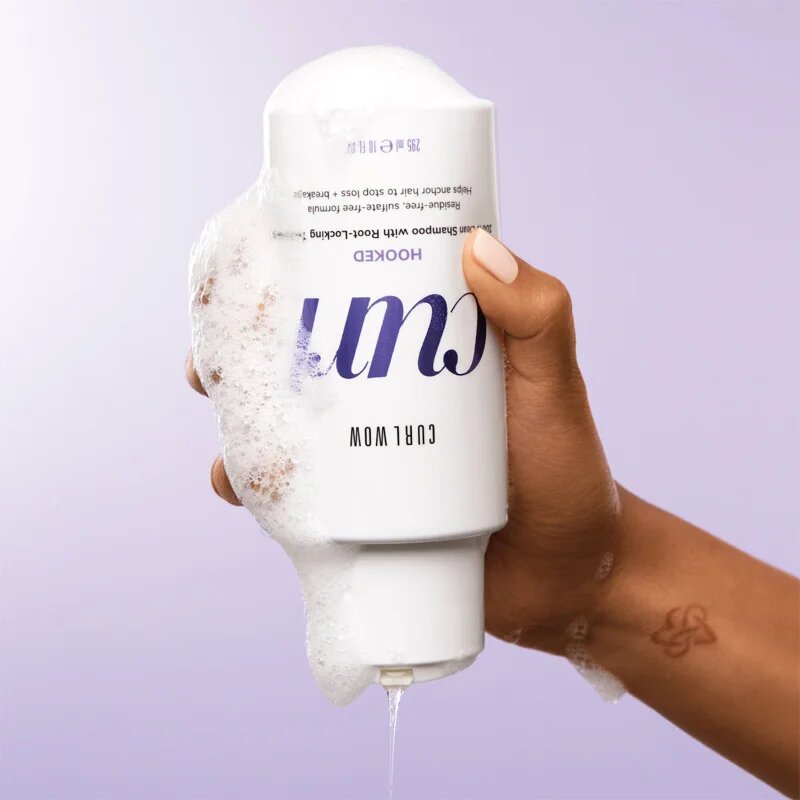 Color WOW Curl Hooked pečující šampon pro vlnité a kudrnaté vlasy 295 ml