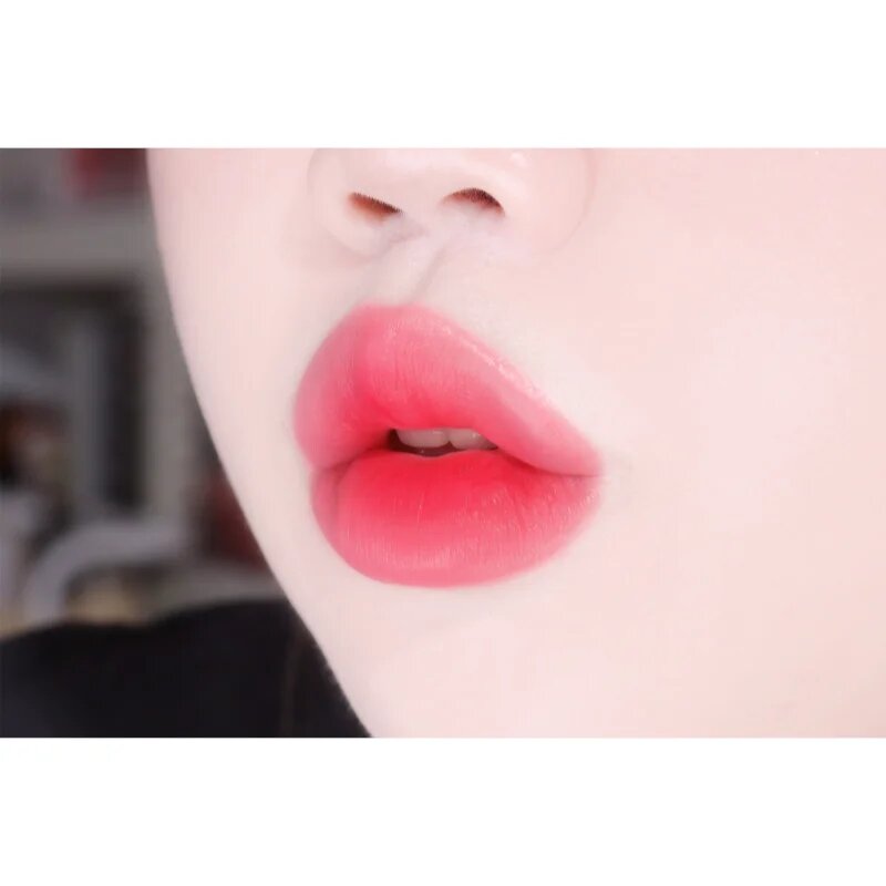 Colorgram Fruity Water Tint dlouhotrvající lesk na rty pro výživu a hydrataci odstín #05 Dainty Cherry 2.8 g