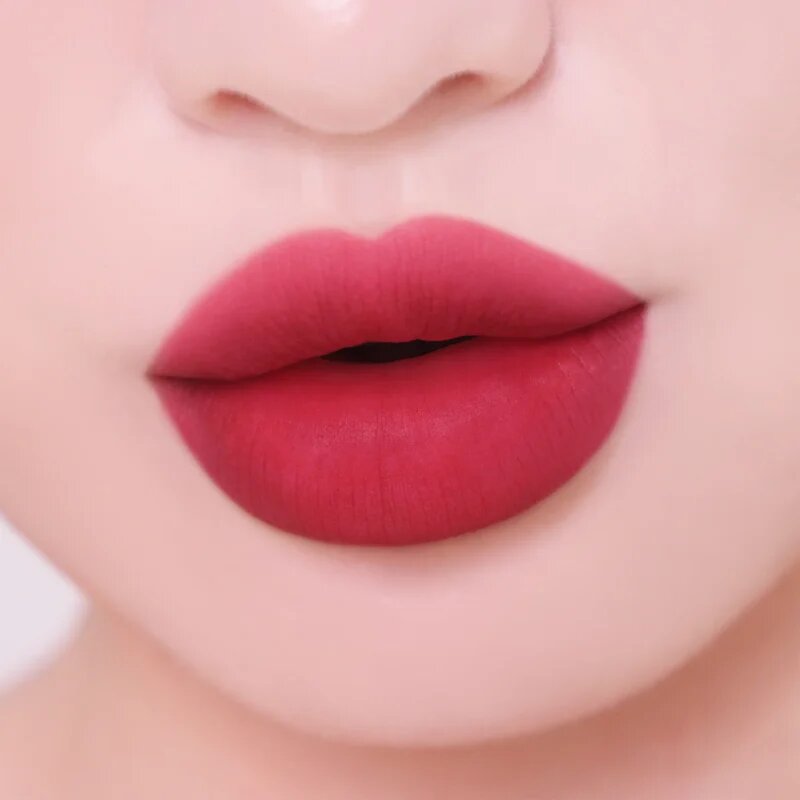 Colorgram Nude Blur Tint matná barva na rty s hydratačním účinkem odstín 12 Bloody Plum 5 g