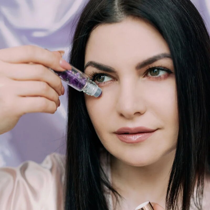Crystallove Amethyst Oil Bottle roll-on s krystaly plnitelný 10 ml