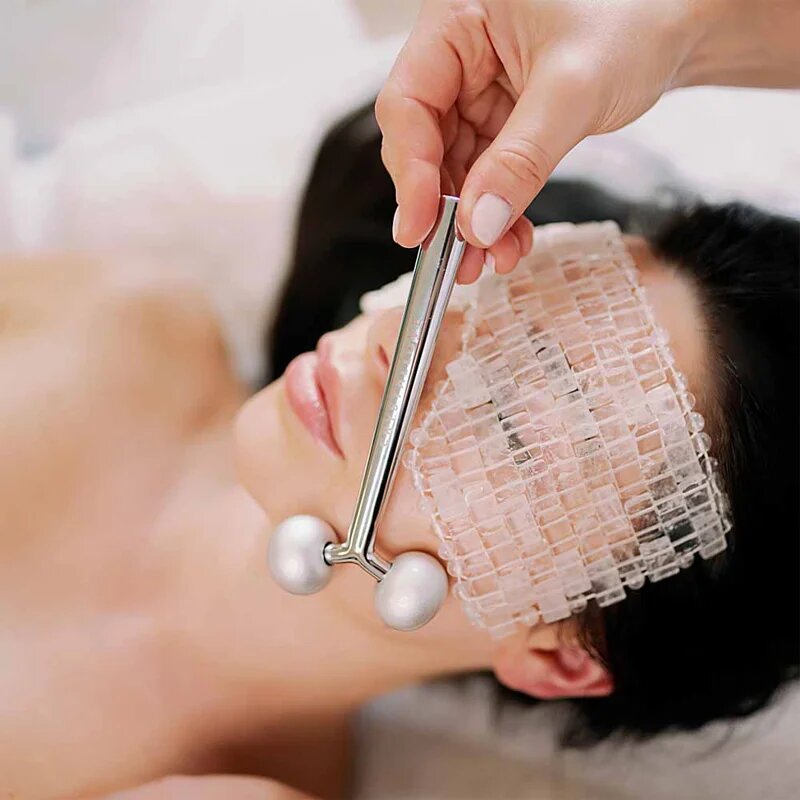 Crystallove Lift & Sculpt masážní pomůcka na obličej barva Silver 1 ks