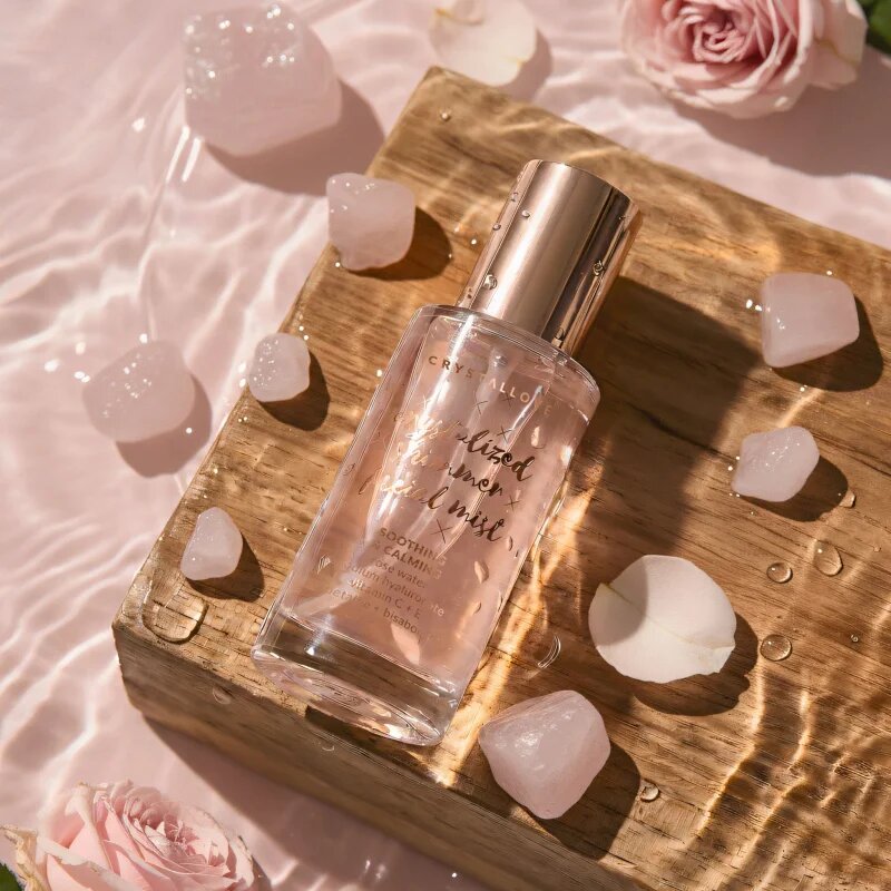 Crystallove Rose Quartz Shimmer Facial Mist pleťová mlha pro rozjasnění pleti 100 ml