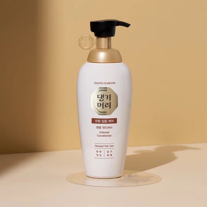 DAENG GI MEO RI Oriental Conditioner pečující kondicionér pro suché namáhané vlasy 500 ml
