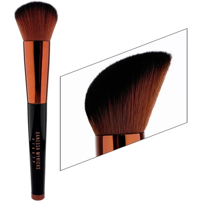 Danessa Myricks Beauty Yummy Face 1.0 multifunkční štětec 1 ks