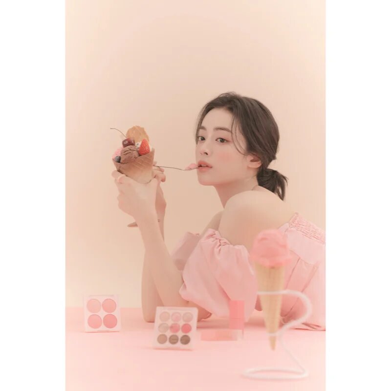 Dasique Blending Mood Cheek paleta tvářenek pro zdravý vzhled odstín 07 Candy Berry 10 g