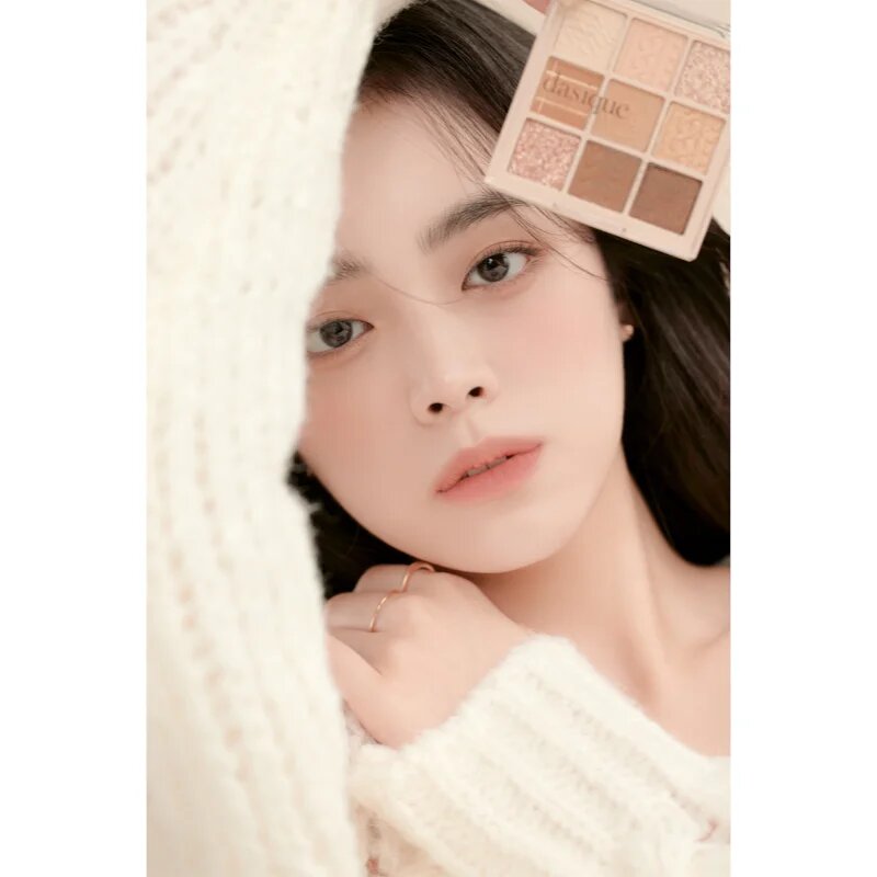 Dasique Eye Shadow Palette paletka očních stínů odstín 15 Beige Knit 7 g