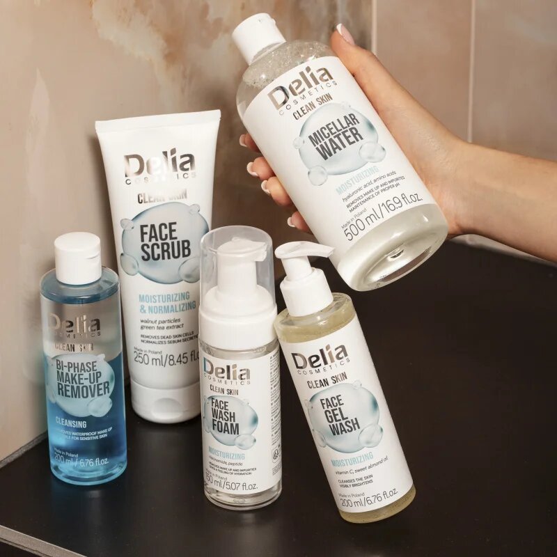Delia Cosmetics Clean Skin dvoufázový odličovač na obličej a oční okolí 200 ml