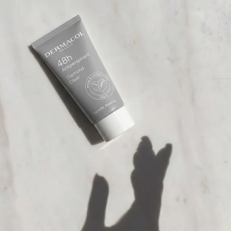 Dermacol 48h Antiperspirant krémový antiperspirant se zklidňujícím účinkem vůně Diamond Clear 50 ml
