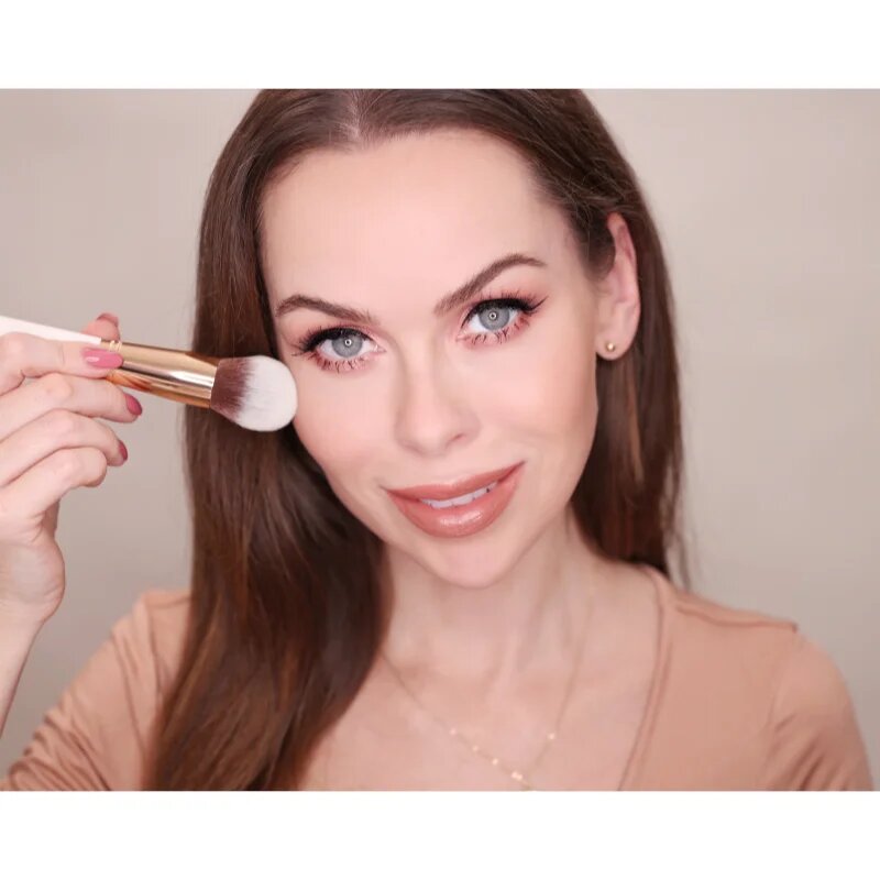 Dermacol Accessories Master Brush by PetraLovelyHair štětec na konturování a bronzer D53 Rose Gold 1 ks