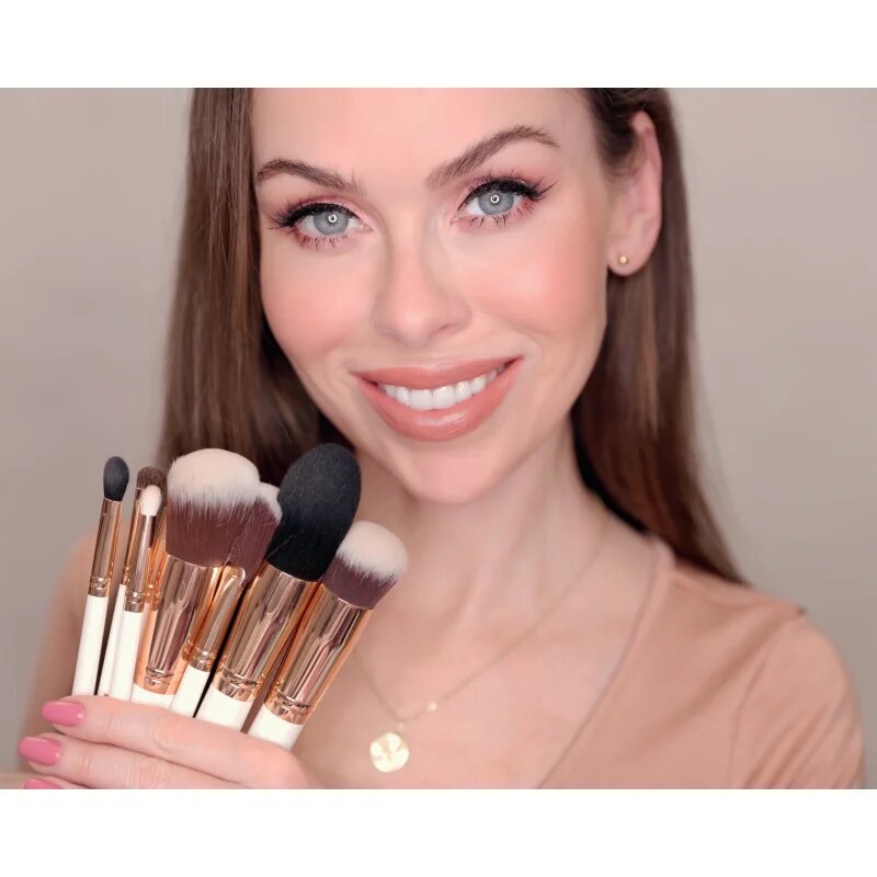 Dermacol Accessories Master Brush by PetraLovelyHair štětec na korektor D62 Rose Gold 1 ks