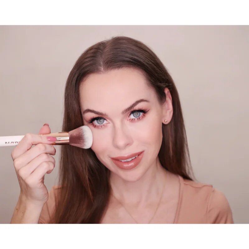 Dermacol Accessories Master Brush by PetraLovelyHair štětec na pudr D55 Rose Gold 1 ks