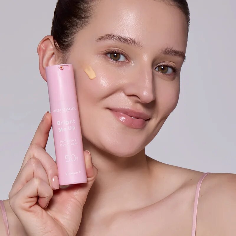 Dermacol Bright Me Up Protective Day Cream denní ochranný krém s vitaminem C SPF 50 50 ml