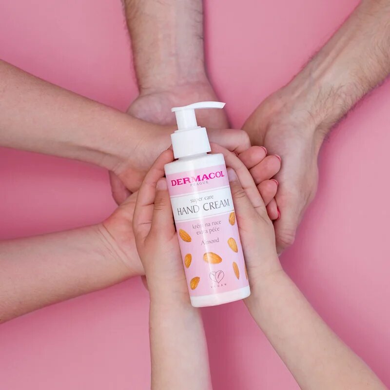 Dermacol Natural krém na ruce s mandlovým olejem 150 ml
