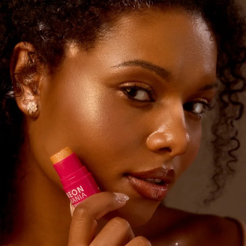 Dermacol Neon Mania gelový rozjasňovač v tyčince odstín 02 Fairy Flame 8 g