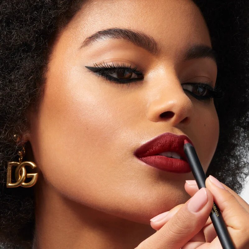Dolce&Gabbana Classic My Lip Overliner tužka na rty se štětečkem odstín 08 My Devotion Red - Pink Toned Red 1.2 g
