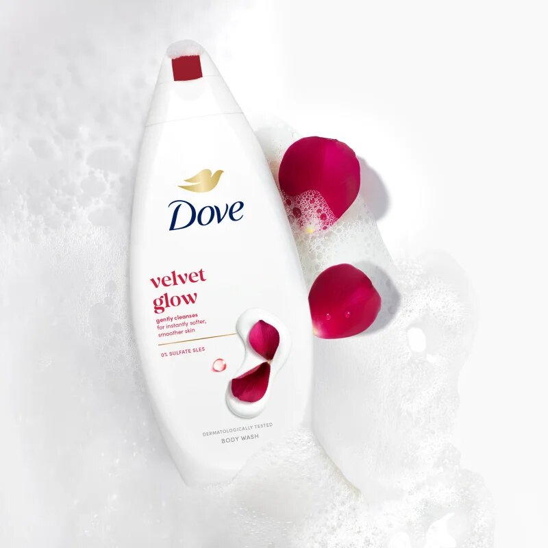 Dove Silky Velvet vyživující sprchový gel 720 ml