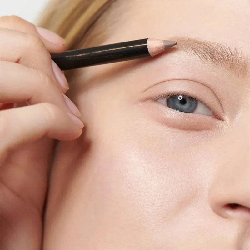 Dr. Hauschka Make-Up Eyebrow Definer tužka na obočí odstín 01 light brown 1.05 g