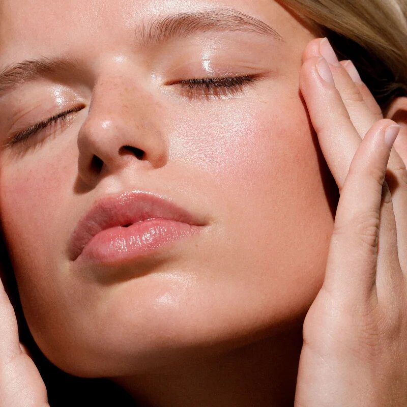 Dr. Hauschka Make-Up Illuminating Fluid tekutý rozjasňovač 30 ml