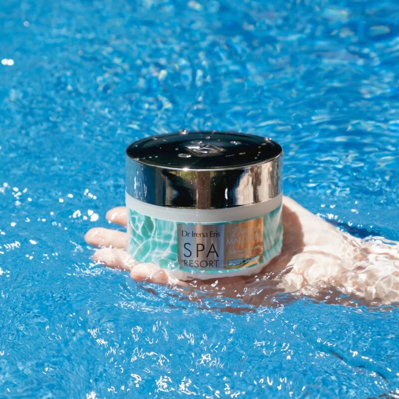 Dr Irena Eris SPA Resort Maldives regenerační peeling s mořskou solí 230 g