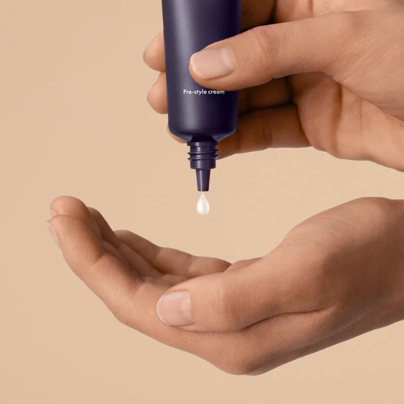 Dyson Chitosan Straight to wavy rich HF02 stylingový krém 30 ml