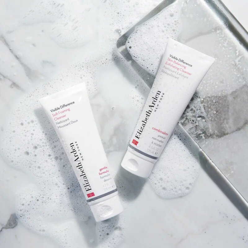 Elizabeth Arden Visible Difference exfoliační čisticí pěna pro normální až smíšenou pleť 125 ml