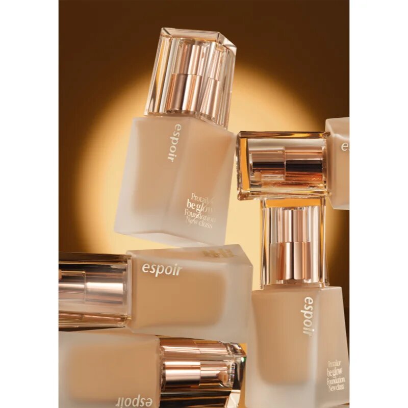 espoir Pro Tailor Foundation Be Glow hydratační make-up pro rozjasnění pleti odstín 20 Vanilla 30 g