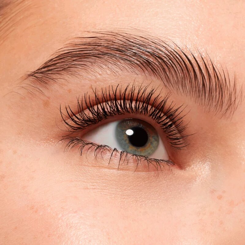 essence All Eyes on Me voděodolná řasenka pro prodloužení natočení a objem odstín 01 Black 8 ml