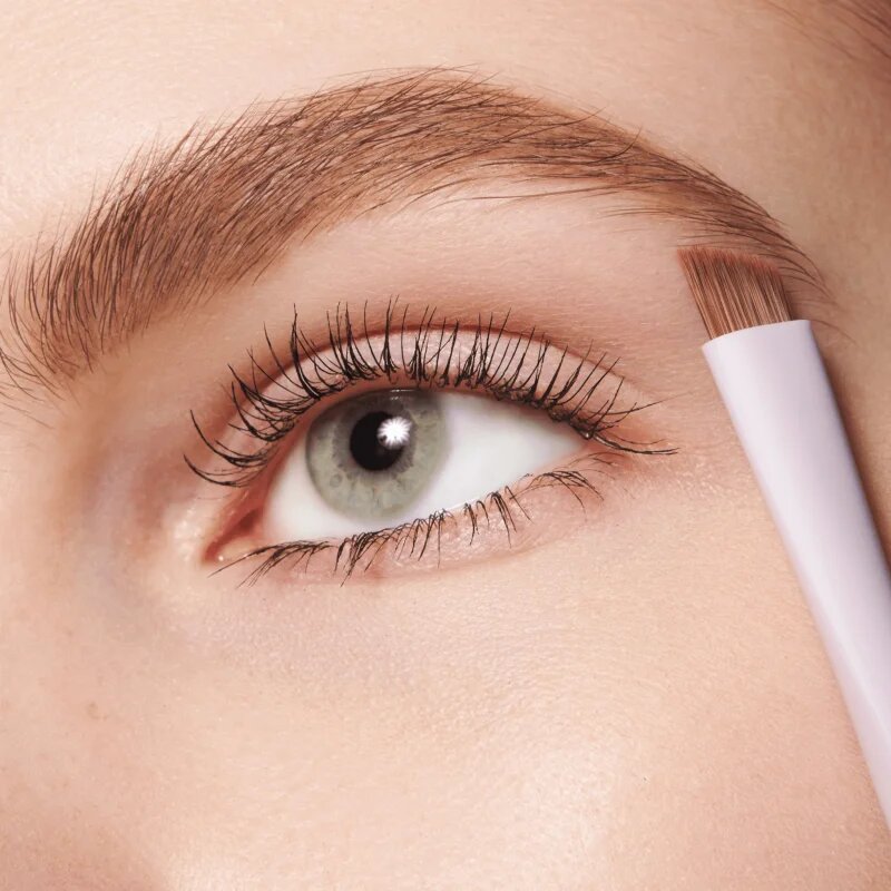 essence Brows on fleek zkosený štětec na obočí 1 ks