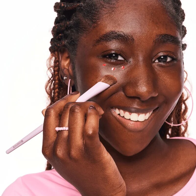 essence Bye Bye Under Eye štětec na korektor 1 ks