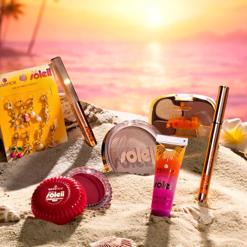essence club SOLEIL lesk na rty odstín 01 Heatwave Kiss 10 ml