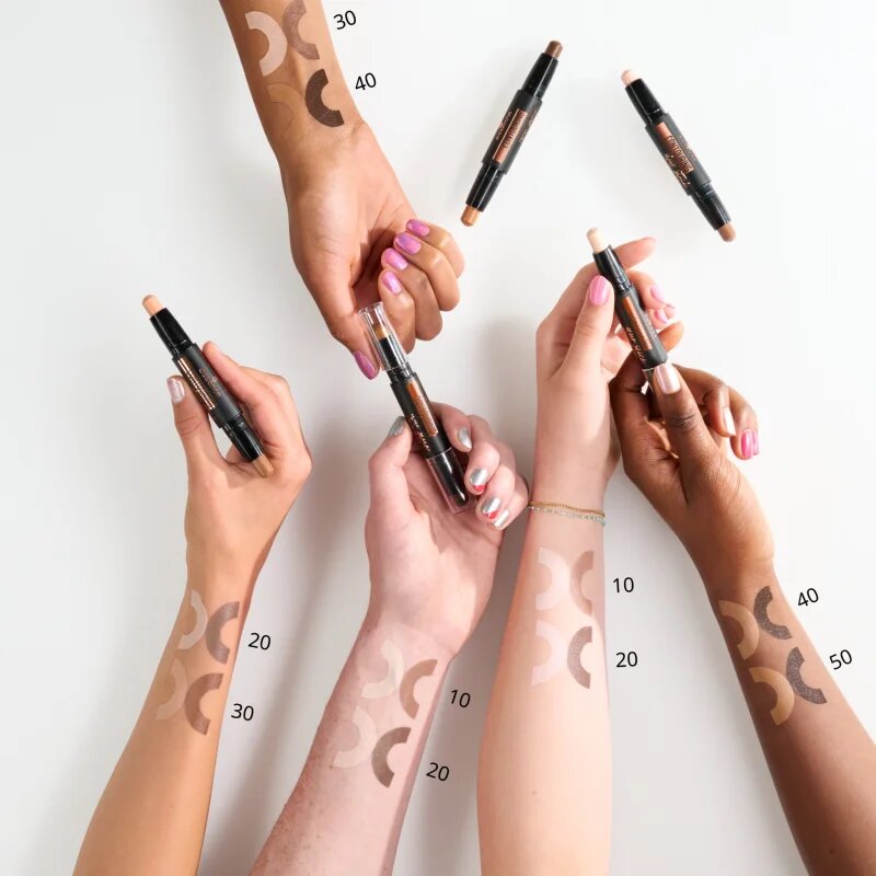 essence CONTOURING Duo Stick oboustranná konturovací tyčinka odstín 20 Light 2 g