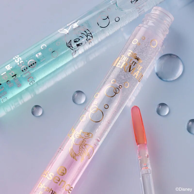essence Disney The Little Mermaid olej na rty pro třpytivý lesk odstín 02 Swim Towards Your Dreams 4 ml