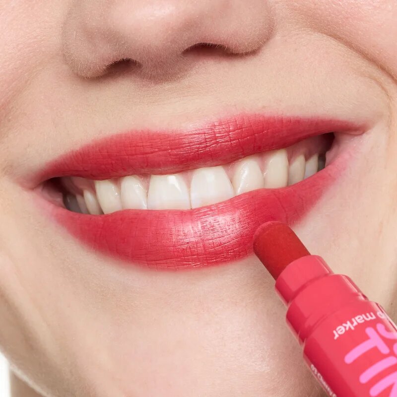 essence JUICY TINT fix na rty odstín 03 Cherry Crush 3.5 ml