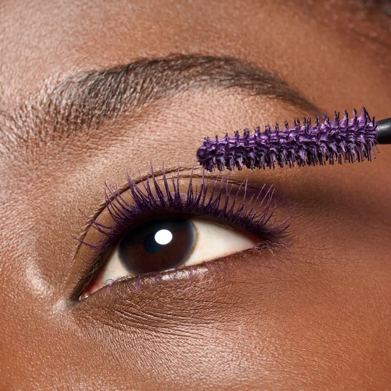 essence Lash PRINCESS řasenka pro efekt umělých řas odstín Purple 12 ml