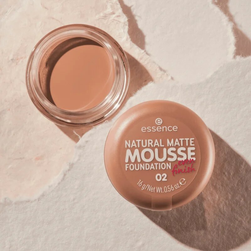 essence NATURAL MATTE MOUSSE pěnový make-up odstín 02 16 g