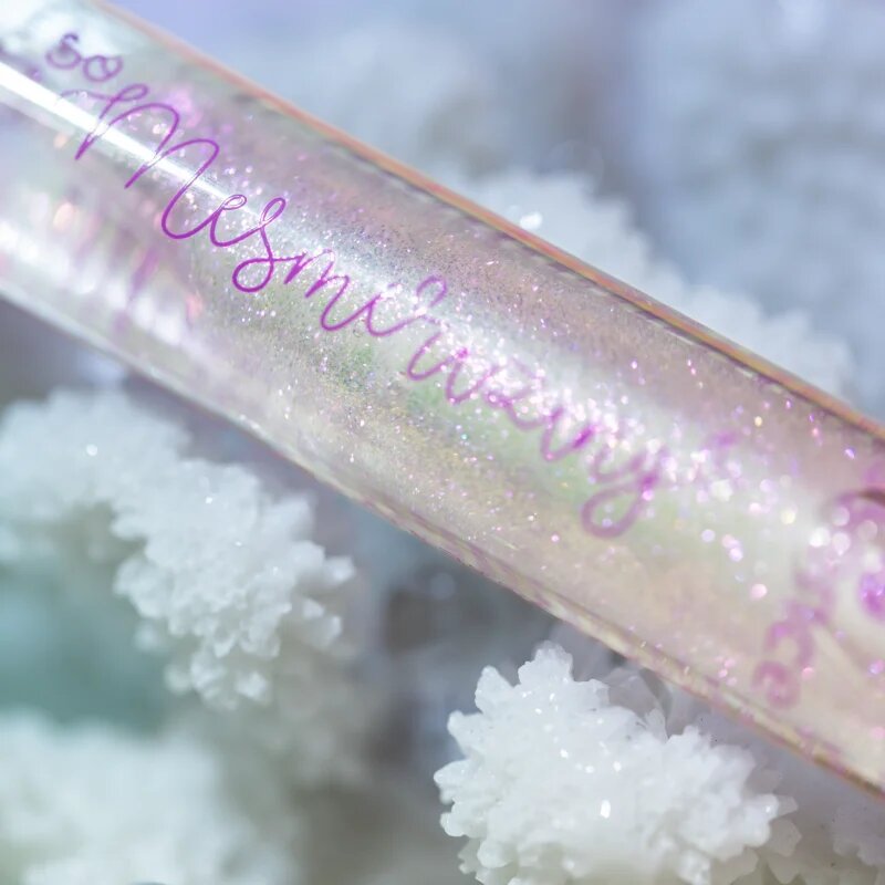 essence So Mesmerizing olej na rty 32 ml