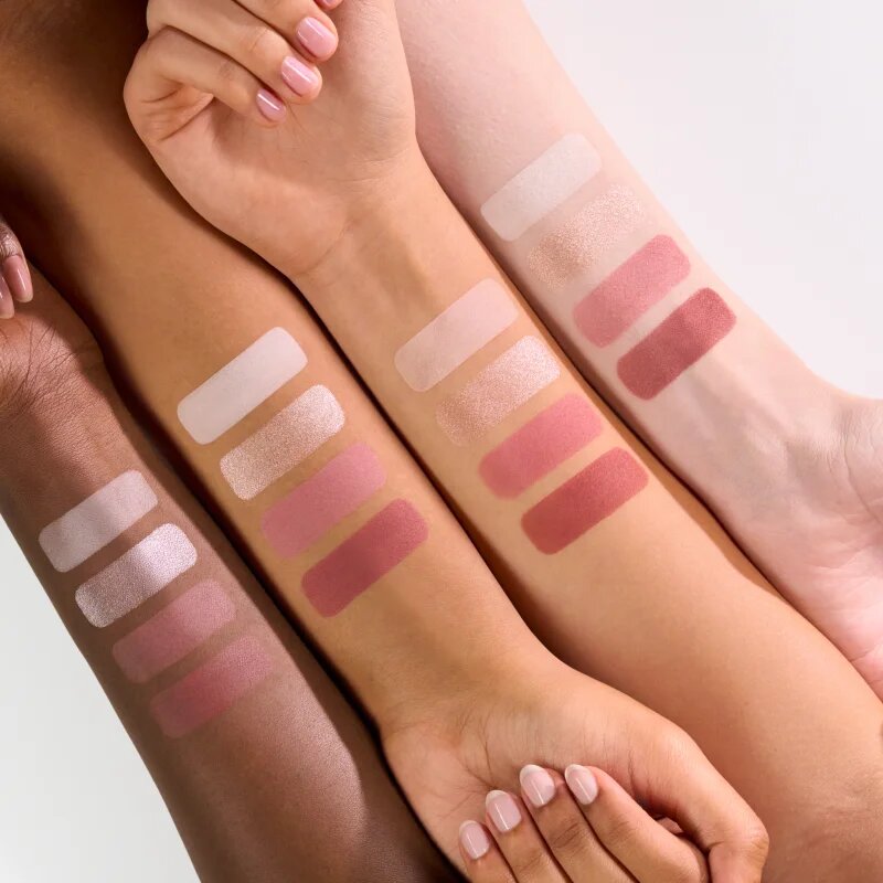 essence The Rose Edition paletka očních stínů mini 3.6 g