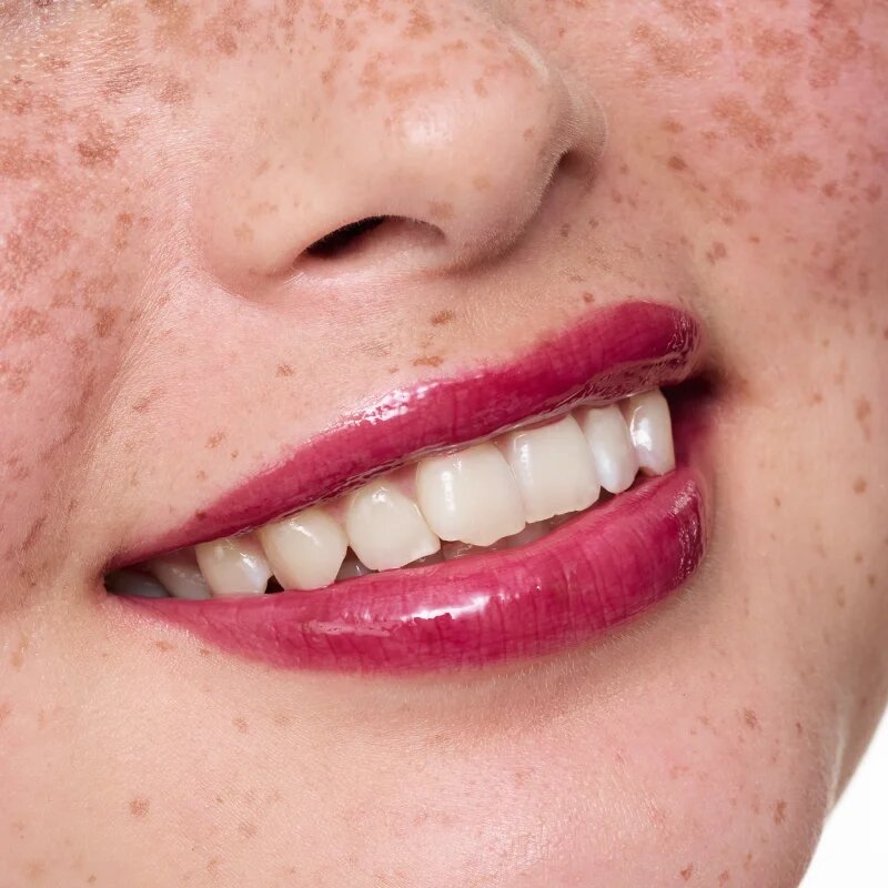 essence the super peptide glossy lip treatment balzám na rty odstín 08 Cherrylicious! 10 ml