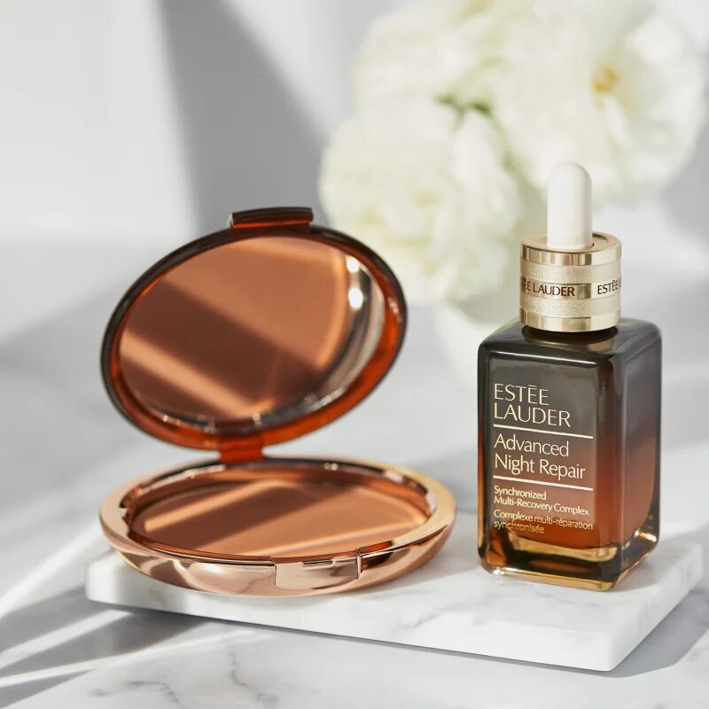 Estée Lauder Bronze Goddess bronzer s pudrovým efektem odstín Medium Deep 21 g
