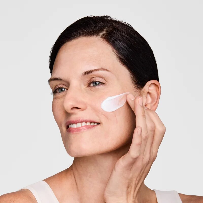 Estée Lauder DayWear Multi-Protection Anti-Oxidant 24H-Moisture Creme (Normal/Combination Skin) denní ochranný krém pro normální až smíšenou pleť SPF