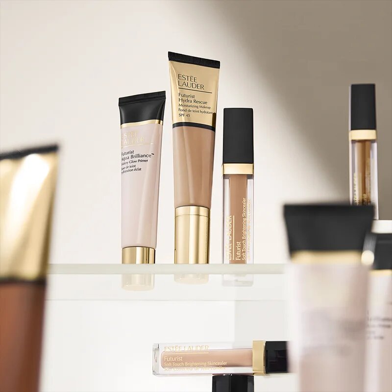 Estée Lauder Futurist Soft Touch Brightening Skincealer korektor pro rozjasnění pleti odstín 3N 6 ml