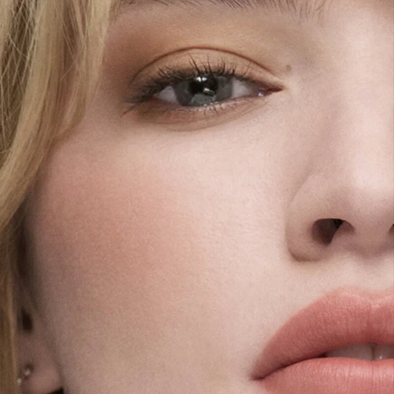 Estée Lauder The Sculpting Blush Powder Blush pudrová tvářenka se štětečkem odstín Magnetic Glow 7 g