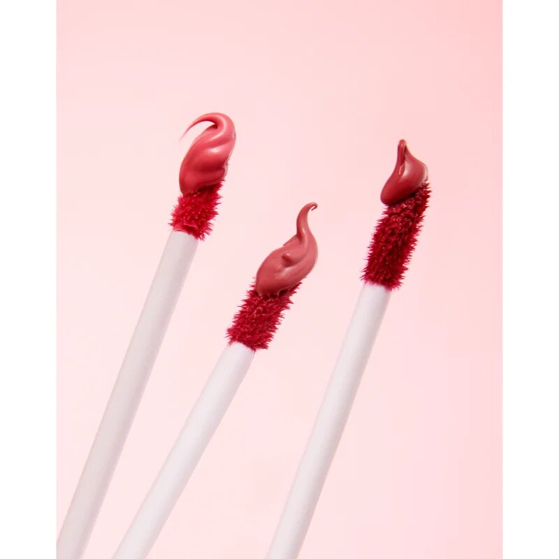 Eveline Cosmetics Wonder Match dlouhotrvající matná tekutá rtěnka s kyselinou hyaluronovou odstín 09 Dream Nude 6.8 ml