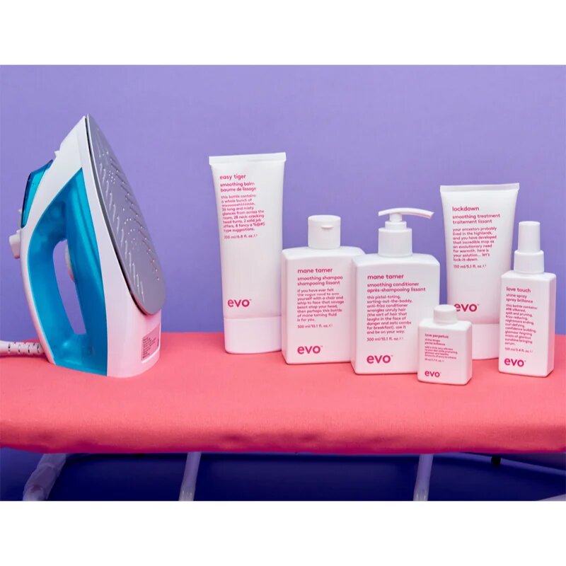 EVO Smooth Smoothing Conditioner uhlazující kondicionér pro nepoddajné a krepatějící se vlasy 300 ml
