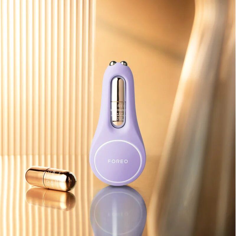 FOREO BEAR™ 2 eyes & lips mikroproudový tonizační přístroj na oční okolí a rty Lavender 1 ks