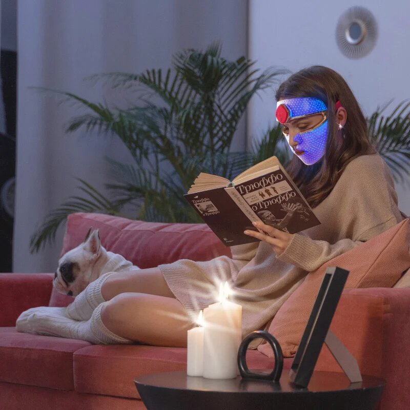 FOREO FAQ™ 201 přístroj pro revitalizaci a omlazení pleti s LED podsvícením 1 ks