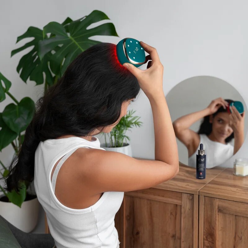 FOREO FAQ™ 301 masážní přístroj pro stimulaci růstu vlasů Blue Emerald 1 ks